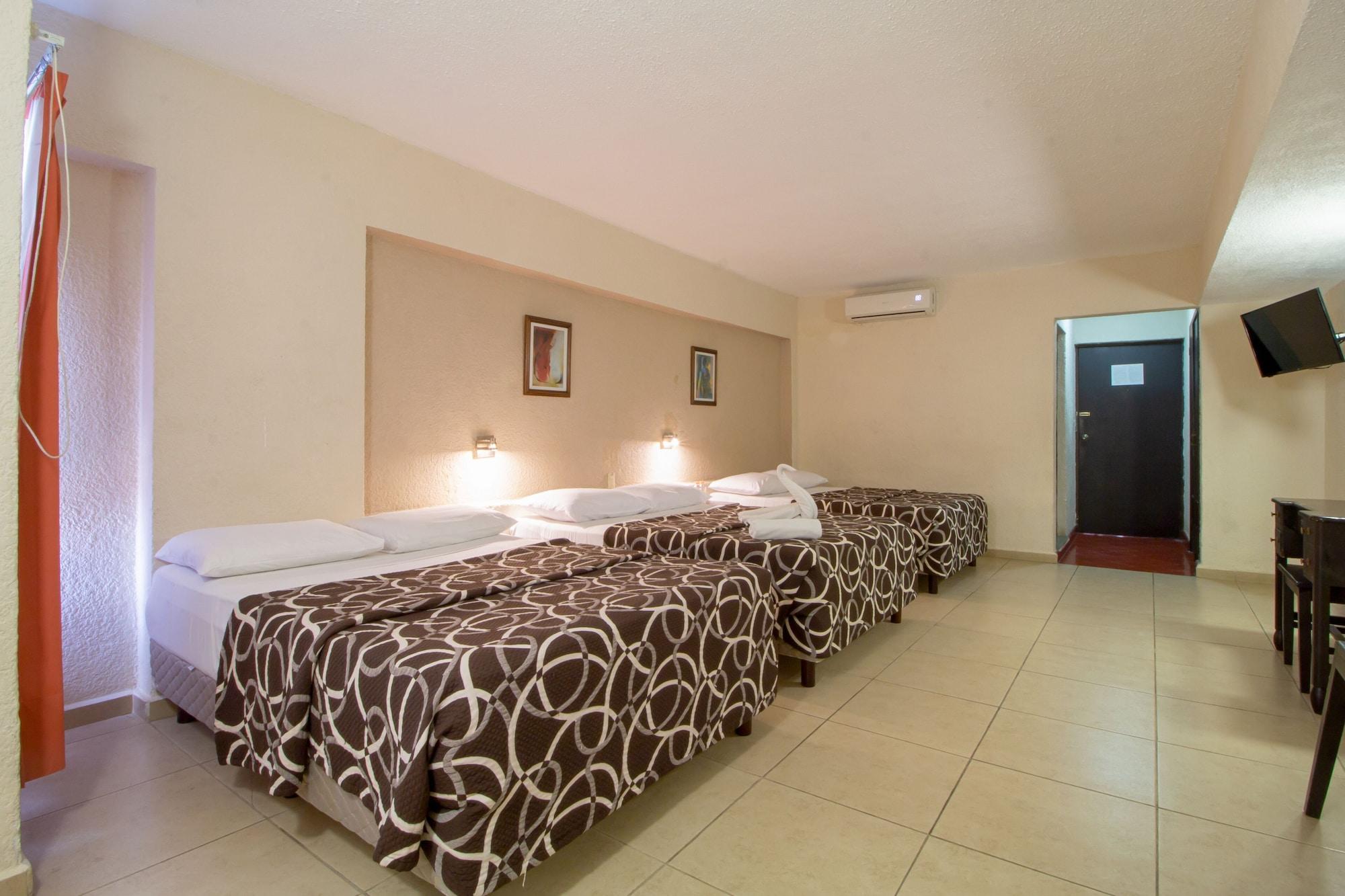 Colon Hotel 3*